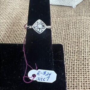 Silpada stackable Silver Ring with Intricate Design and cz